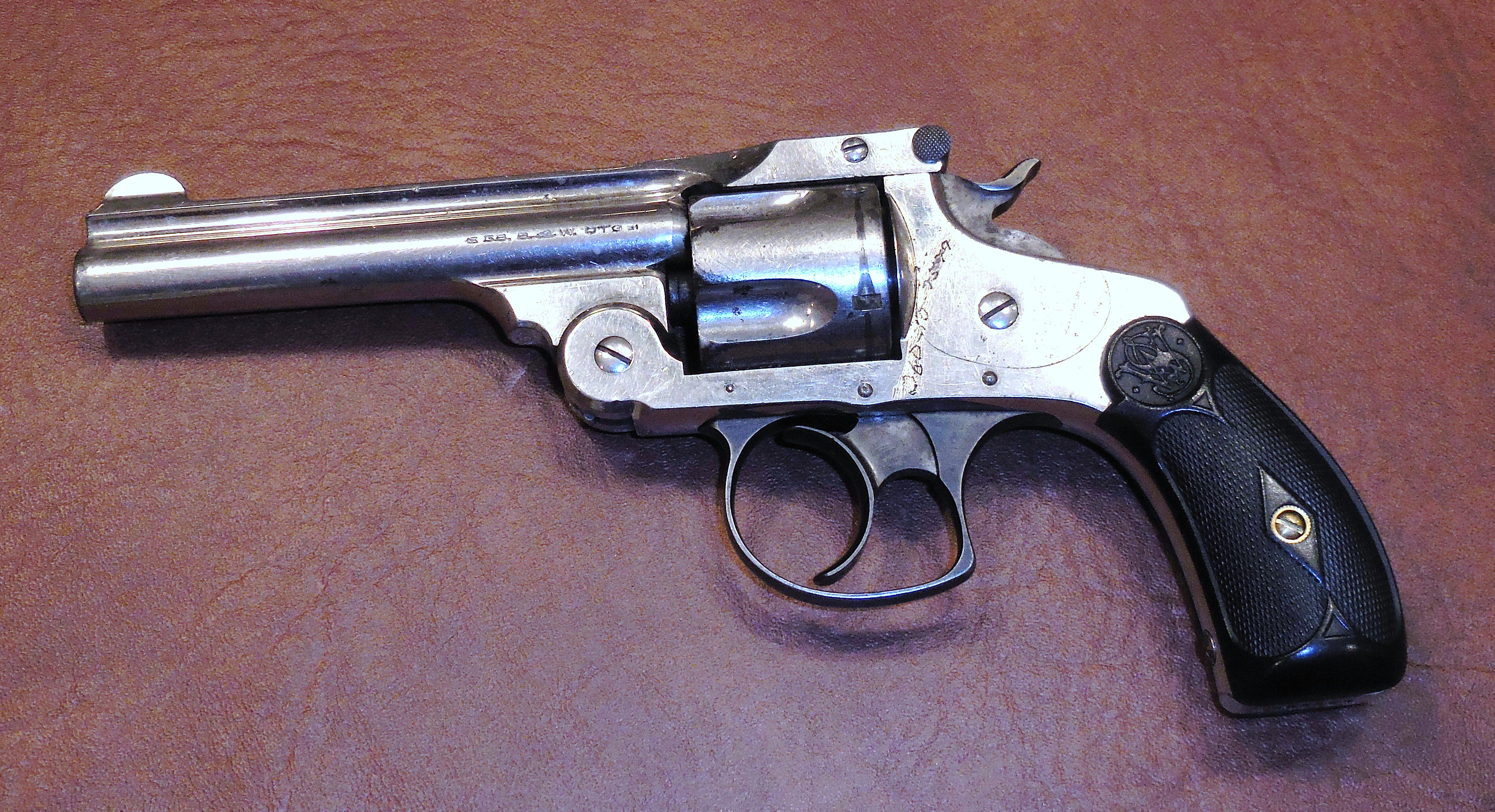 smith wesson revolver serial number lookup